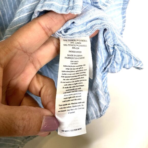 Faherty Womens Breeze Shirt Size Small Tried & True Stripe Relaxed Fit Chambray - Picture 11 of 14